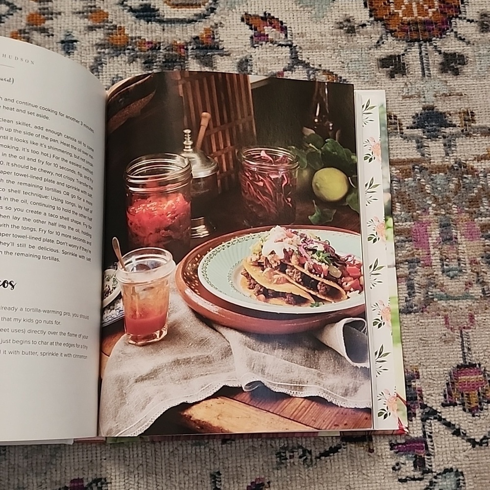 Pretty Fun by Kate Hudson Wity & Fun Cook Book Lifestyle Book Fun Recipe Book - Picture 8 of 14